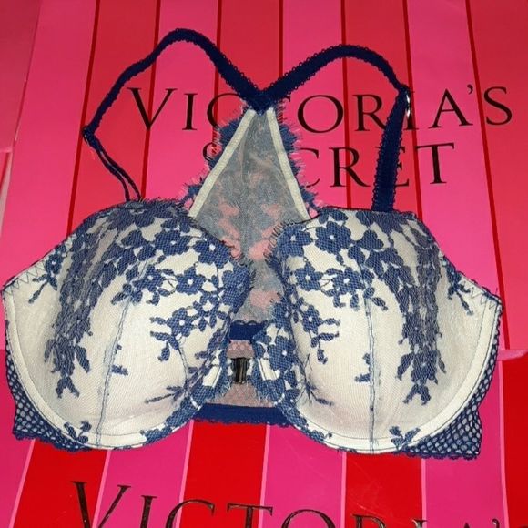 Victoria's Secret Dream Angels Lined Demi Bra 32DD‎ - Picture 1 of 7